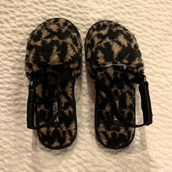 NWT Michael Kors JuniperSlipper Slide size 7 - Picture 2 of 6